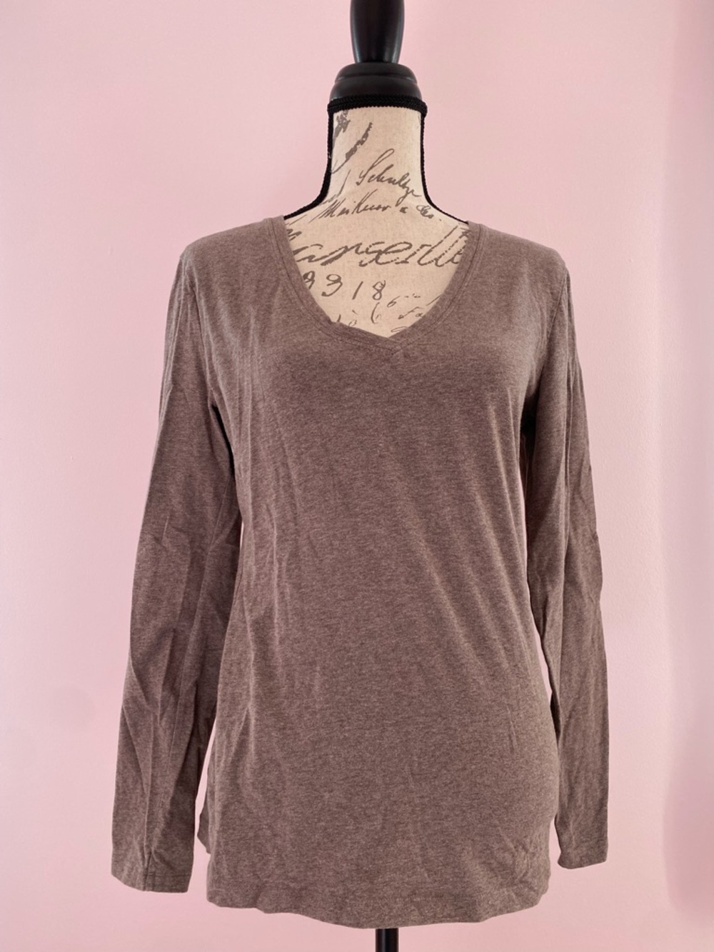 Banana Republic Women's Long Sleeve V-Neck Top - Taupe